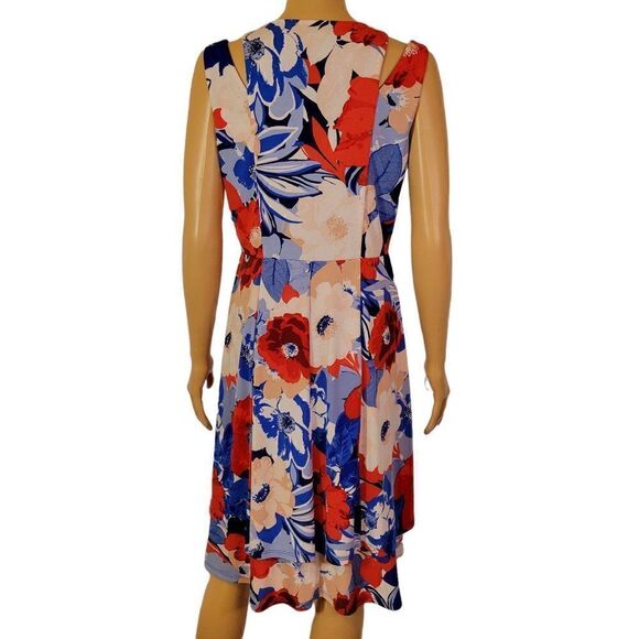 En Focus Studios Layered Floral Dress (Size 6) - Picture 5 of 8